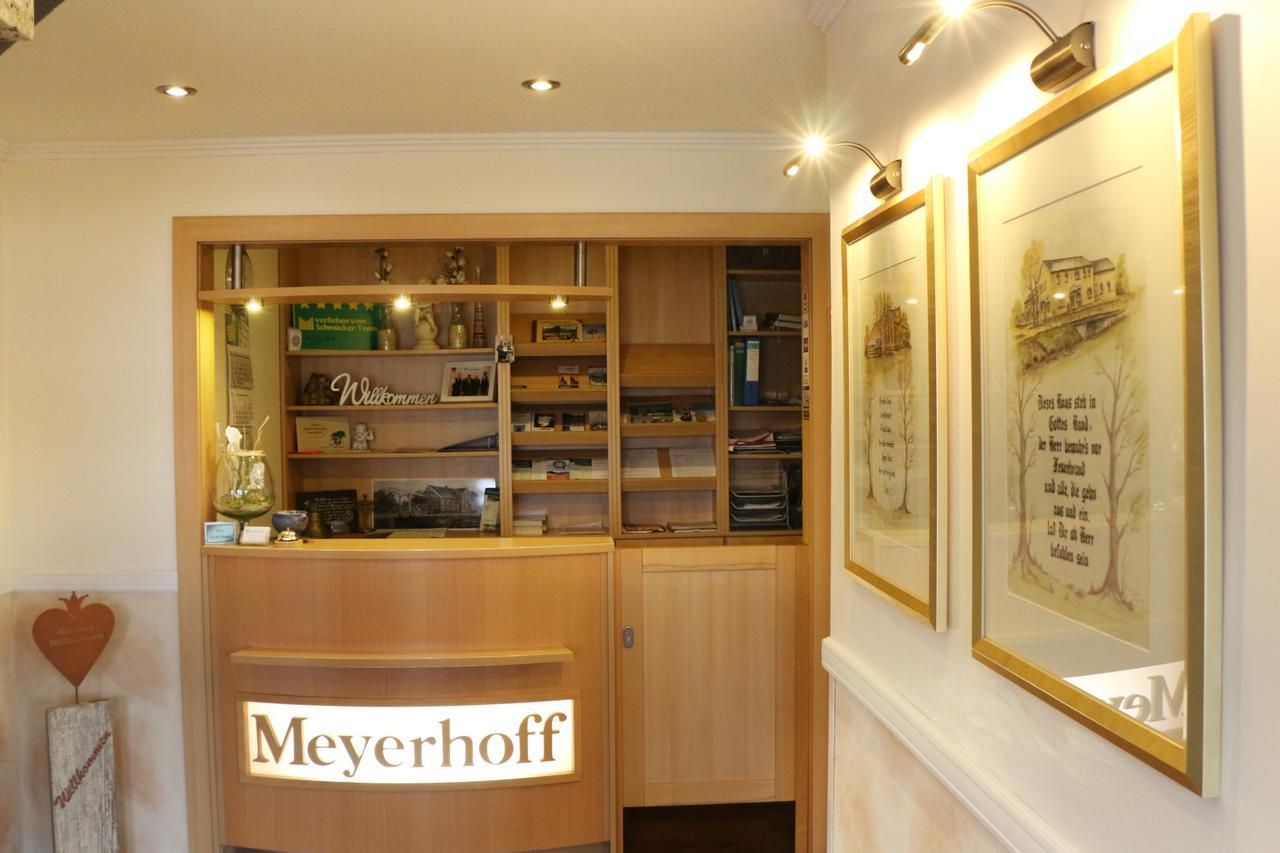 Hotel Meyerhoff Ostrhauderfehn Buitenkant foto